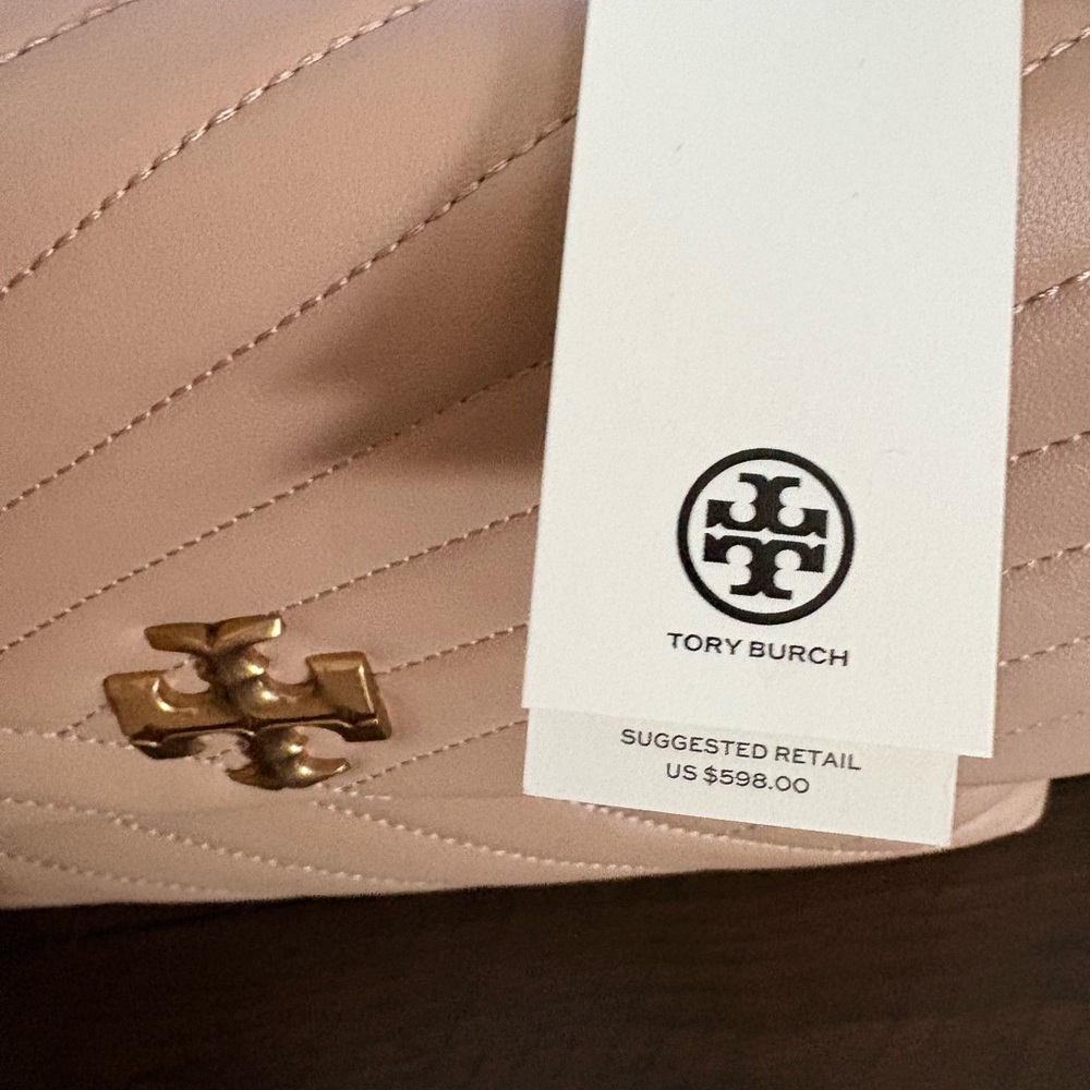 Tory Burch Kira Tan Quilted Women's Bag. Medium - Picture 2 of 4